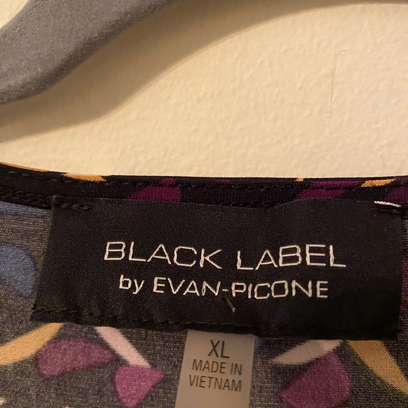 Evan Picone Black Label women’s wrap/tie top. Size XL. - Picture 7 of 8